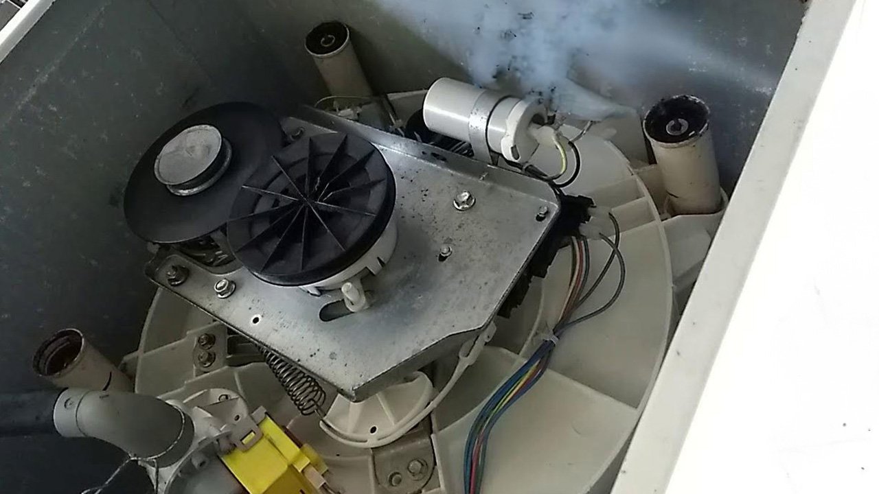 Como Saber Se Sua Máquina de Lavar Está com Problema no Motor